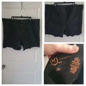 Size 22 Love & Legend  shorts